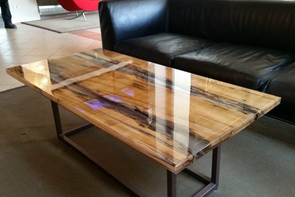 table à l'intérieur