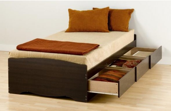 tiroirs dans un lit simple