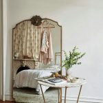 miroirs dans la chambre