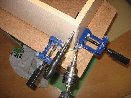 Outils pour monter la garde-robe