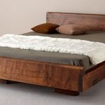 Lit en bois massif