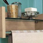 Etagère en MDF dans la salle de bain avec leurs propres mains