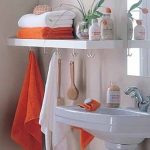 Étagère dans la salle de bain-option