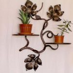 Les étagères pour les fleurs le font vous-même du métal