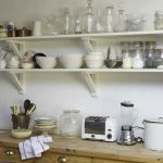 Étagères pour la cuisine en bois ou aggloméré