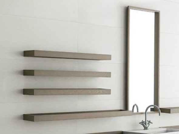 Étagère en bois pour la salle de bain faites-le vous-même