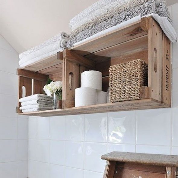 Etagères de salle de bain avec tiroirs