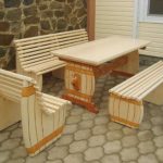 Bancs et tables de jardin