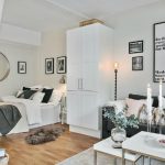 Chambre et salon dans la même pièce