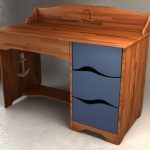 Bureau écrit avec superstructure