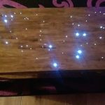 Photo de tables en bois brillant