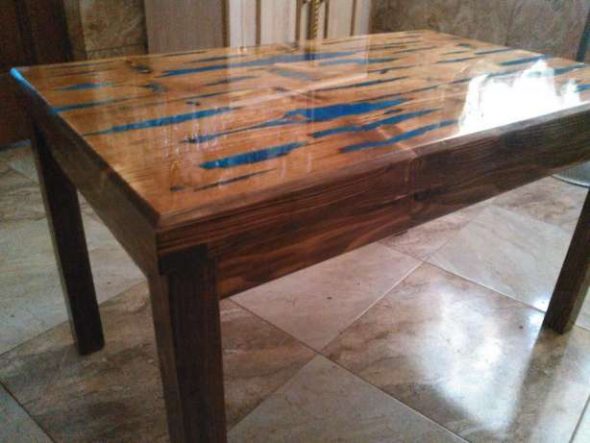 Table rougeoyante faites le vous même