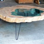 Tables de café en bois brillant de forme inhabituelle