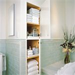 faire des étagères dans la salle de bain