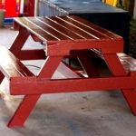 Table rouge pour bricolage