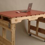bureau faire vous-même avec des palettes