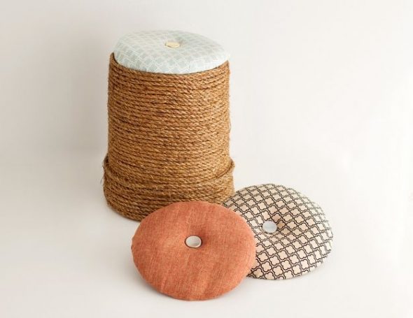 faire un pouf dans un seau en plastique