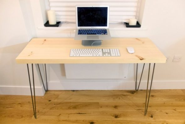 bureau pour l'étudiant avec ses propres mains