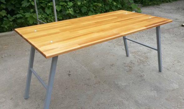 table de pique-nique