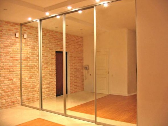 Grand meuble miroir avec éclairage