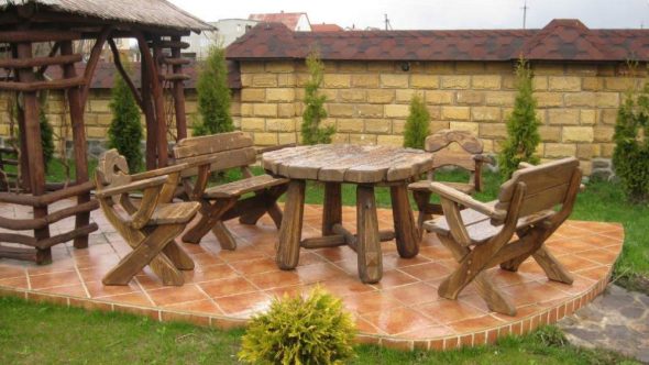 Meubles en bois au chalet