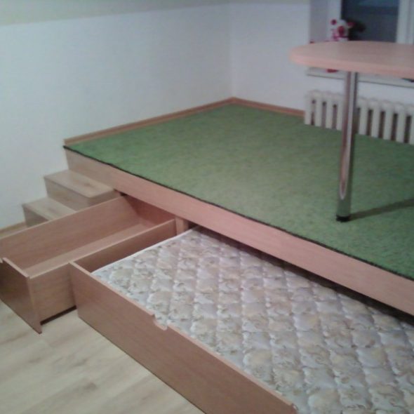 Podium de lit pour la chambre de bébé faites-le vous-même
