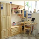 Meubles en bois pour la pépinière