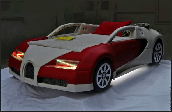 Voiture-lit avec lumière pour enfants