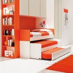 Lit bébé orange