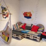 Coin canapé pour enfants fait de palettes facile