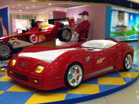 Voiture de course pour les jeux et le sommeil