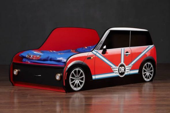 Lit jeep pour le garçon