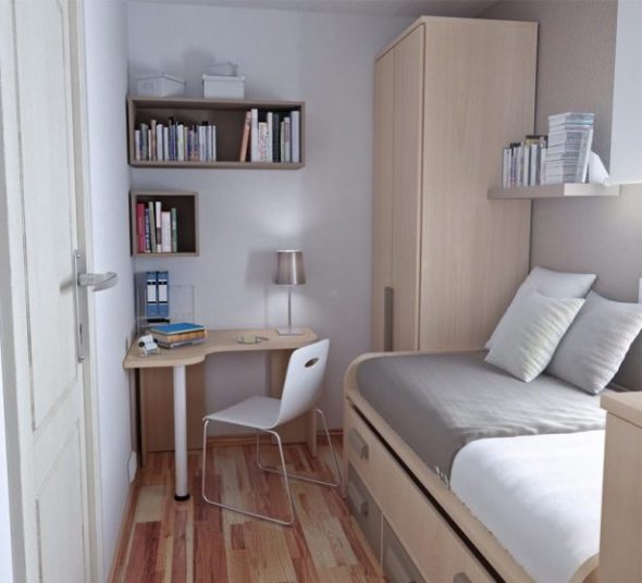 Petite chambre confortable avec le minimum nécessaire