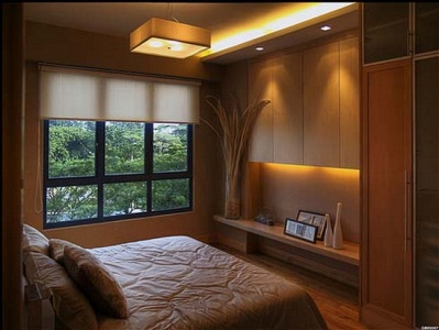Petite chambre aux couleurs vives