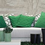 Vert riche en plantes dans un intérieur beige