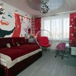 Habitación extraordinaria para una niña adulta. Música.