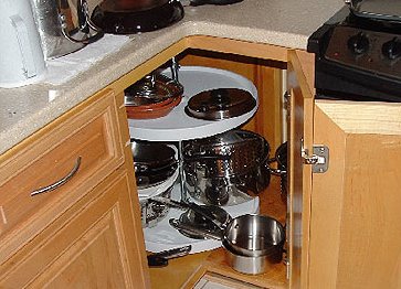 Meuble d'angle inférieur dans la cuisine