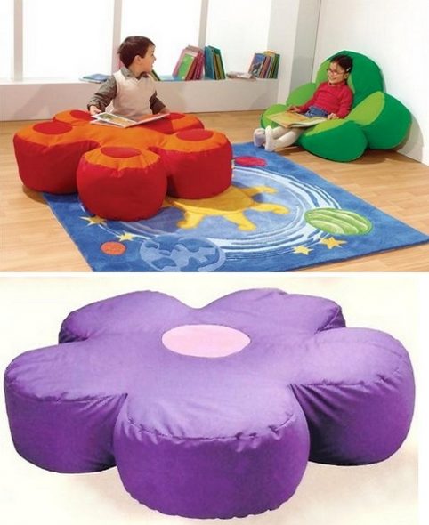 Coussins Grandes Fleurs Pour La Pépinière