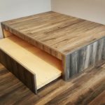 Podium simple et fiable avec un lit gigogne