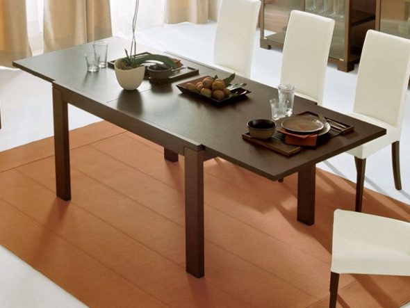 table pliante pour la cuisine à l'intérieur