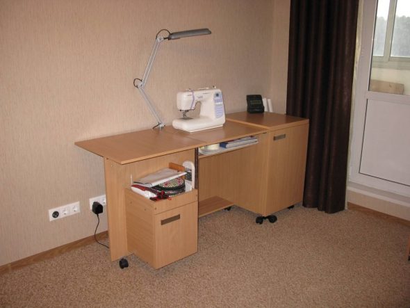 faire indépendamment une table pour une couturière