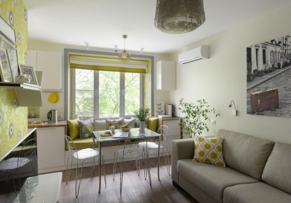 Salon moderne combiné avec cuisine