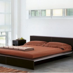 Chambre calme et confortable avec un podium