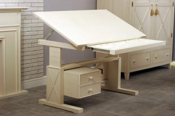 Table d'étude réglable en hauteur