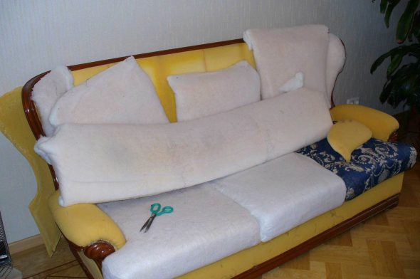 Remplacement du mastic pour la restauration de meubles
