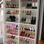 boîte à chaussures dans le hall
