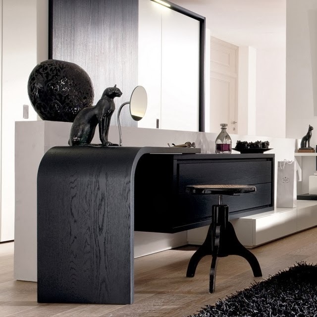 table de maquillage en ébène