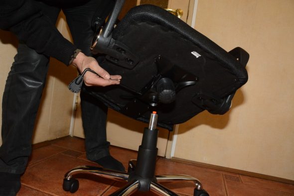 Conectăm cele două părți împreună