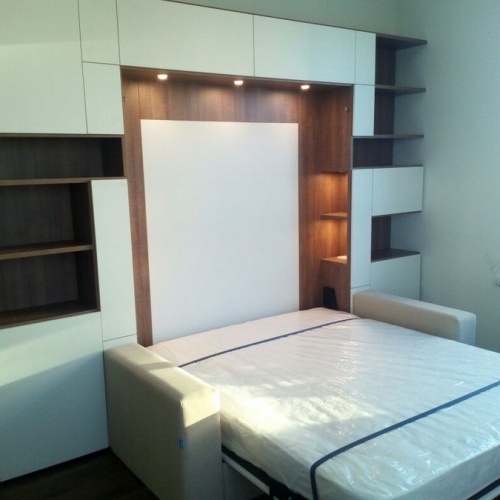 Lit blanc armoire avec lumière