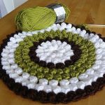couverture sur le tabouret photo